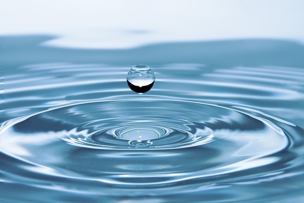drop-of-water-578897_640.jpg